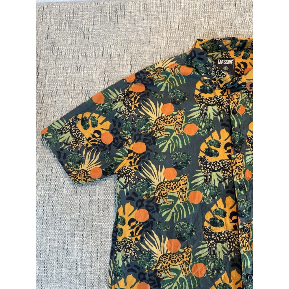 Super Massive Short Sleeve Button Up Tiger Leopard Cheetah Jungle Tropical Sz‎ L - Picture 7 of 15